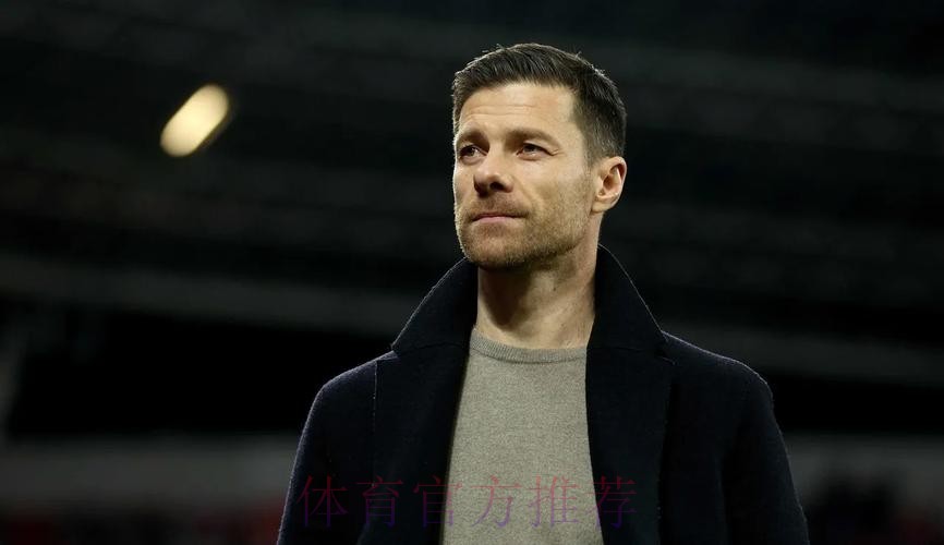 官方:克罗斯当选德国足球先生 阿隆索当选最佳教练 官方:克罗斯当选德国足球先生 阿隆索当选最佳教练